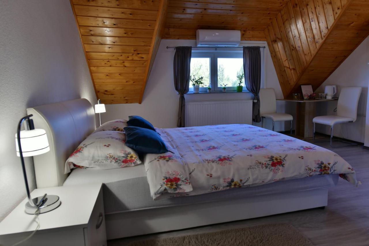 Guest House Jagoda Rakovica Exterior foto