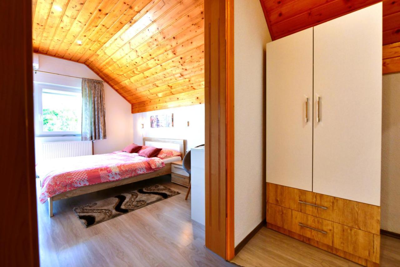 Guest House Jagoda Rakovica Exterior foto